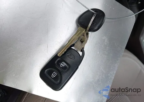 2010 Hyundai Tucson Gls из США, поврежденный, VIN KM8JUCAC1AU070616